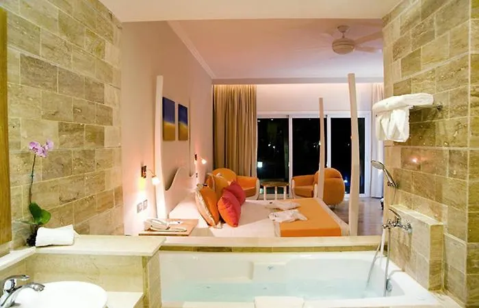 Oceanside Junior Suites At 5 Star All-Inclusive Resort Puerto Plata Apartment